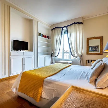 Yid D'azeglio Luxury With Parking Apartamento *