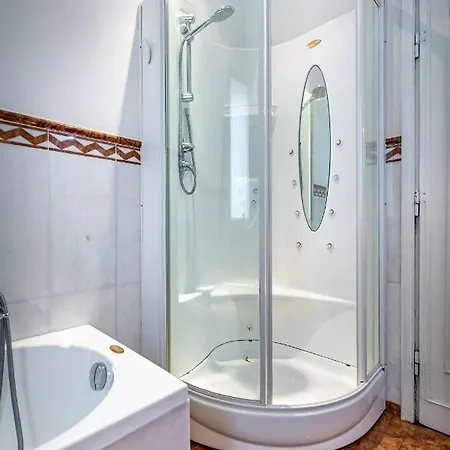 Yid D'azeglio Luxury With Parking Apartamento *