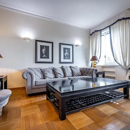 Yid D'azeglio Luxury With Parking Apartman