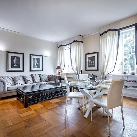 Yid D'azeglio Luxury With Parking Apartman *